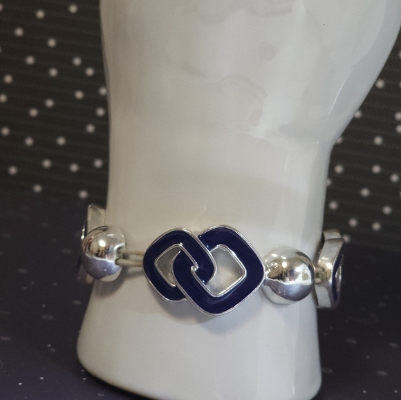 Liz Claiborne Silver Tone Blue Enamel Necklace & Bracelet Set - Picture 5 of 7